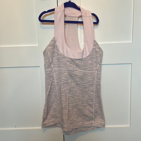 Lululemon top. 4 - Picture 1 of 3
